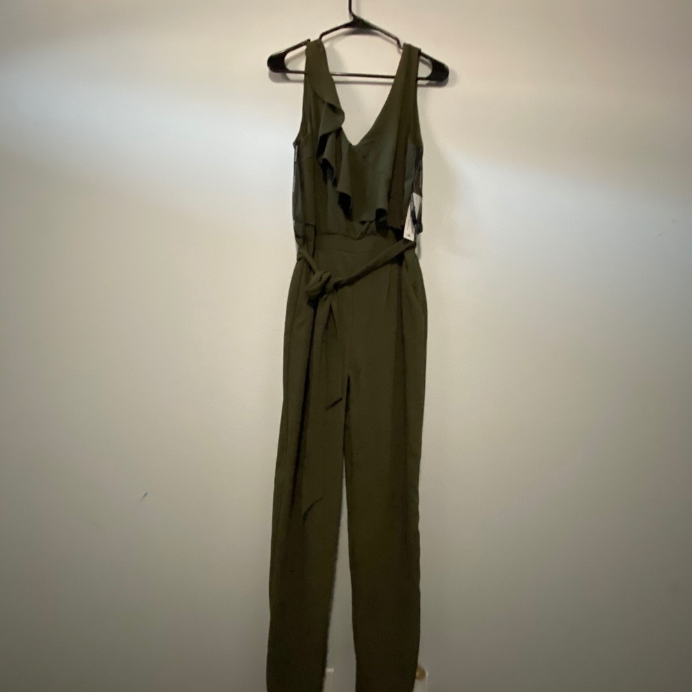 Women’s olive jumpsuit size 6